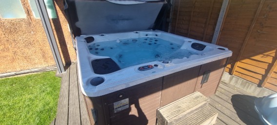 Canadian Spa Thunder Bay - RM-RM17