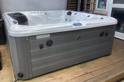 3 seats and dual lounger tub with Balboa TP600 Control - AB-SM4