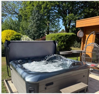 Outdoor Look Hot Tub - JB-YO25