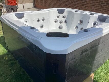 0EC18D7B-337F-4953-B5FF-A4EF275C56E5