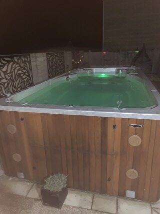 4AA292DC-EAB0-4861-968D-C4DE9370DCE7