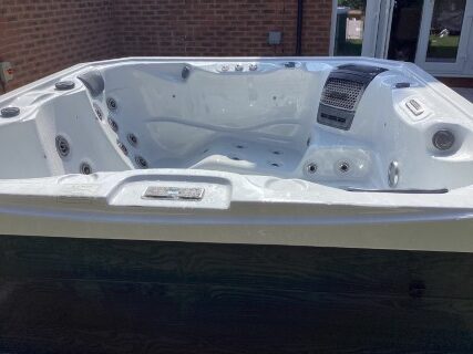 A3A433E3-1939-4480-93FF-69D7C3DA5023