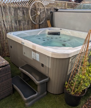 PXL_20250805_173710080.MP2_