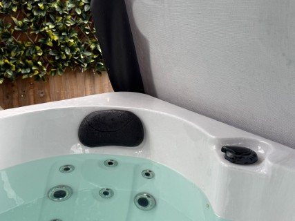 c48a9e40-8f82-4aed-9f04-b85c9563df1e