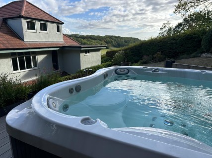 f6bab332-4b46-48e1-906a-a3300911b0e9