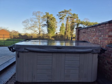 592243904_1921666438770510_6031445600254950756_n