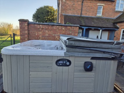 593623301_778074228587192_8066267374895112842_n