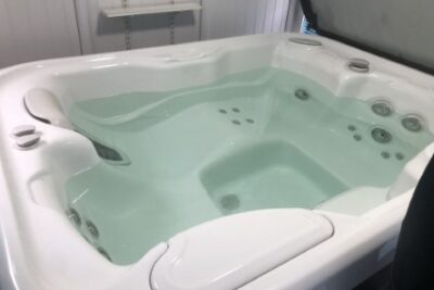 Hot Spring 3 Seater - VO-LU7