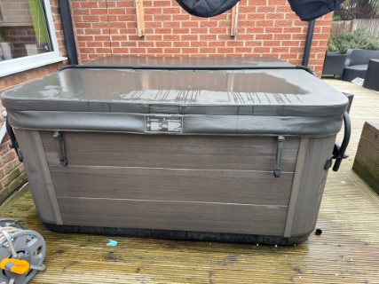 5057AAEA-EE20-48EB-B97F-36426A5448A8