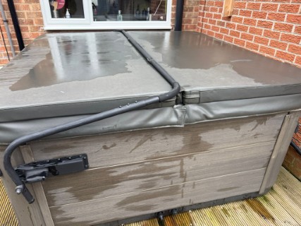 78698903-D239-4025-BB2E-7EB2D468A86F