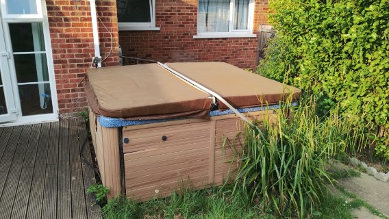Hot-Tub-2