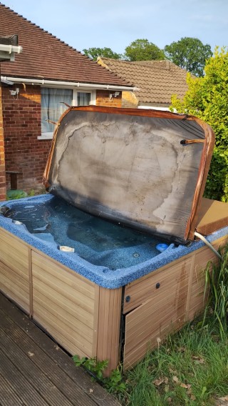 Hot-Tub-4
